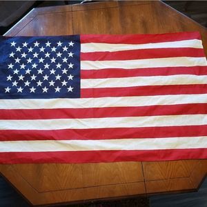 4/$25 Annin & Co American Flag Like New